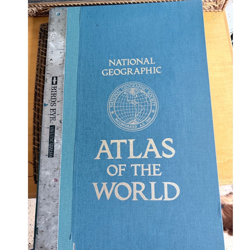 National Geographic Atlas of the World 1981 5th Edition Vintage Hardcover Book